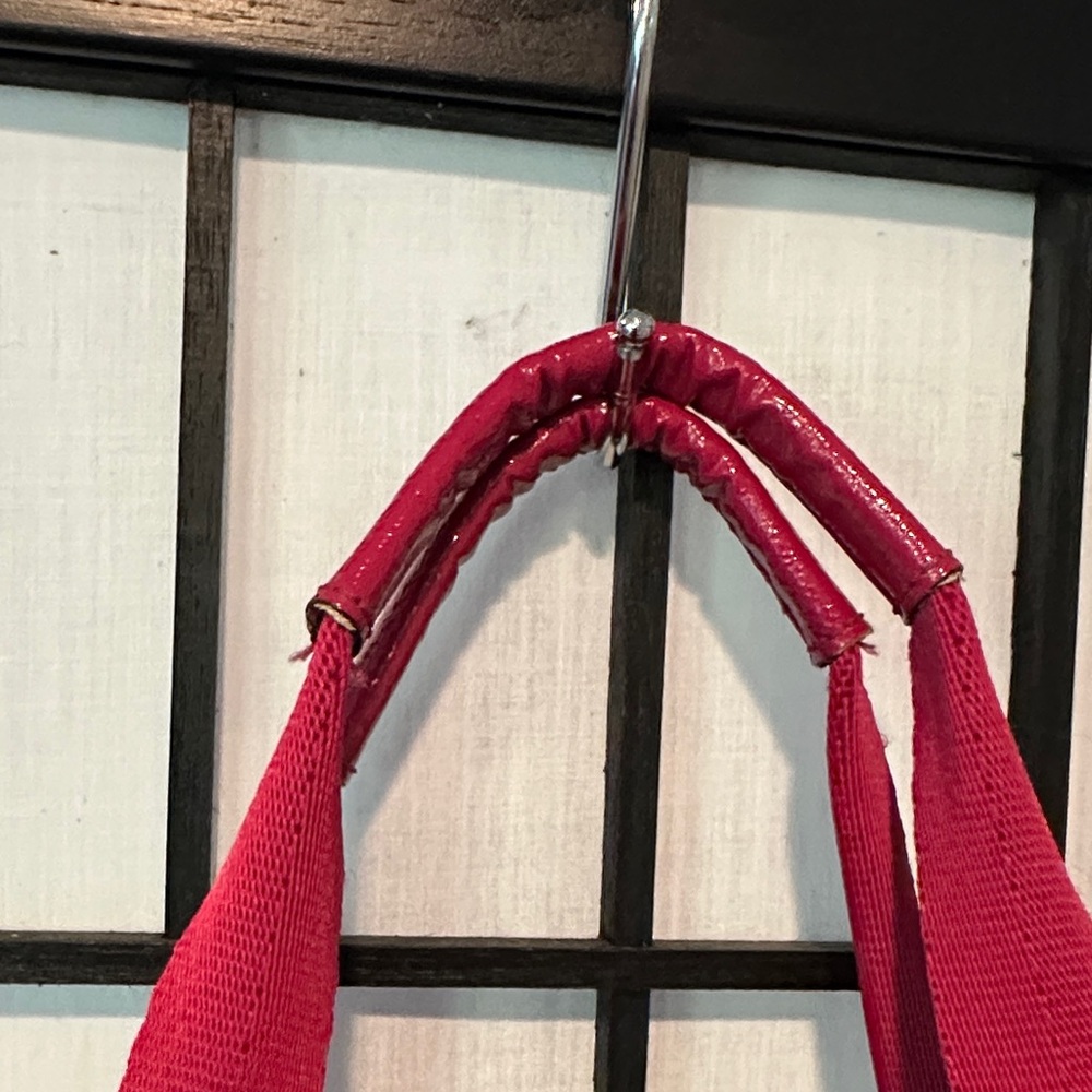 Coach Satin Logo XL Red Packable NY Weekend Tote with Removable Pouch Pre-Owned - Picture 6 of 15